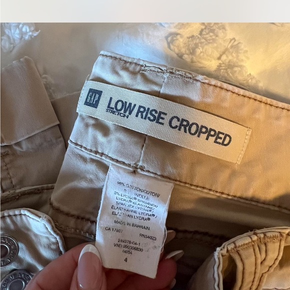 Capris - Picture 4 of 4